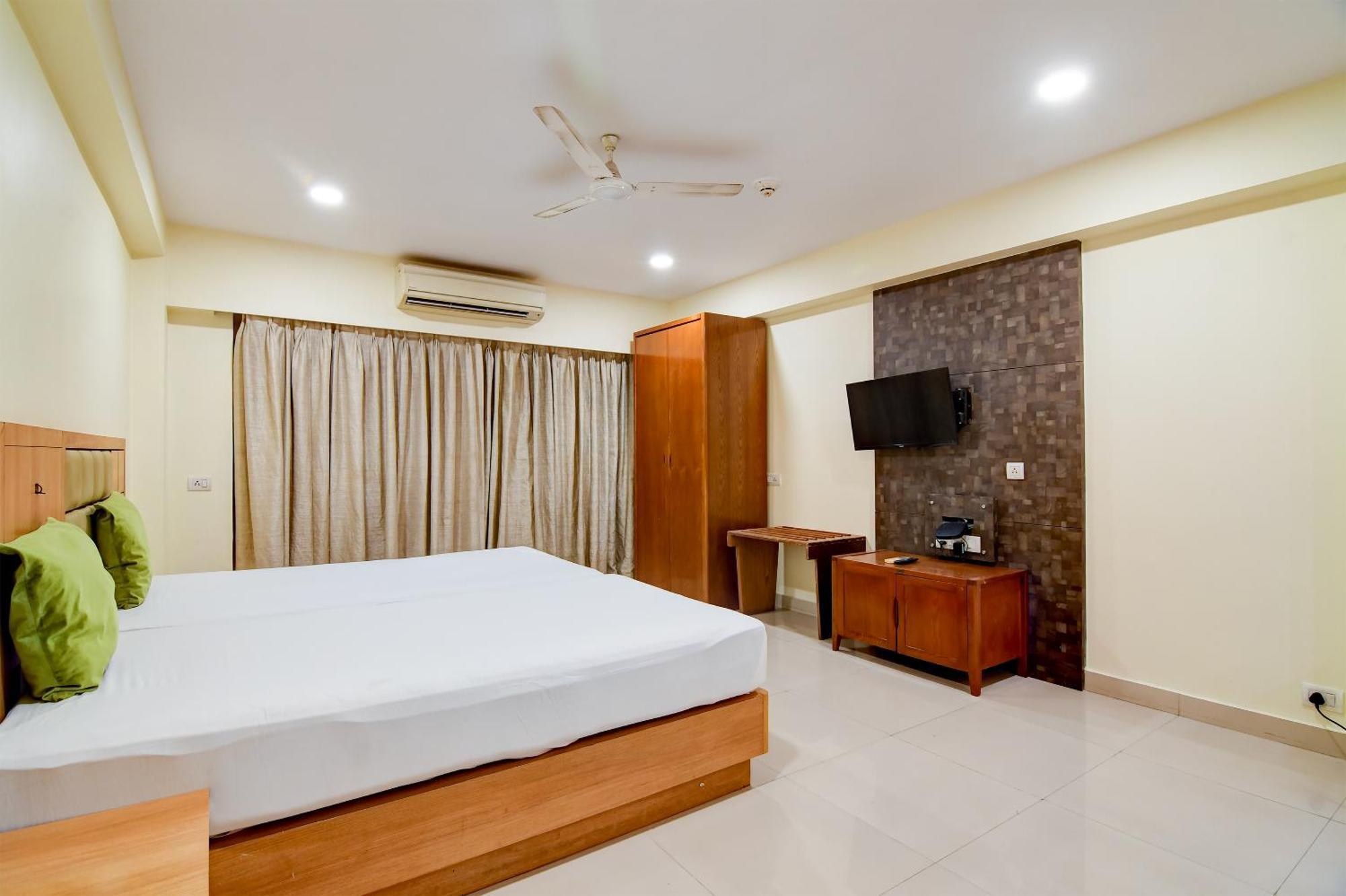 Hotel Urban Asia コルカタ エクステリア 写真